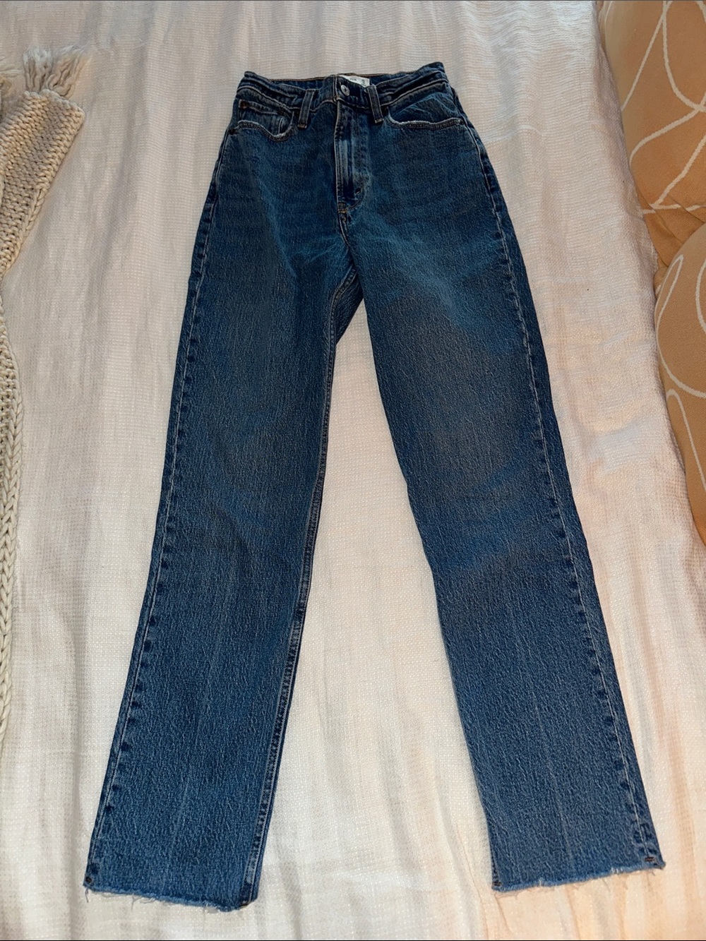 Abercrombie & Fitch Curve Love 90s Straight Ultra High Rise Jean
